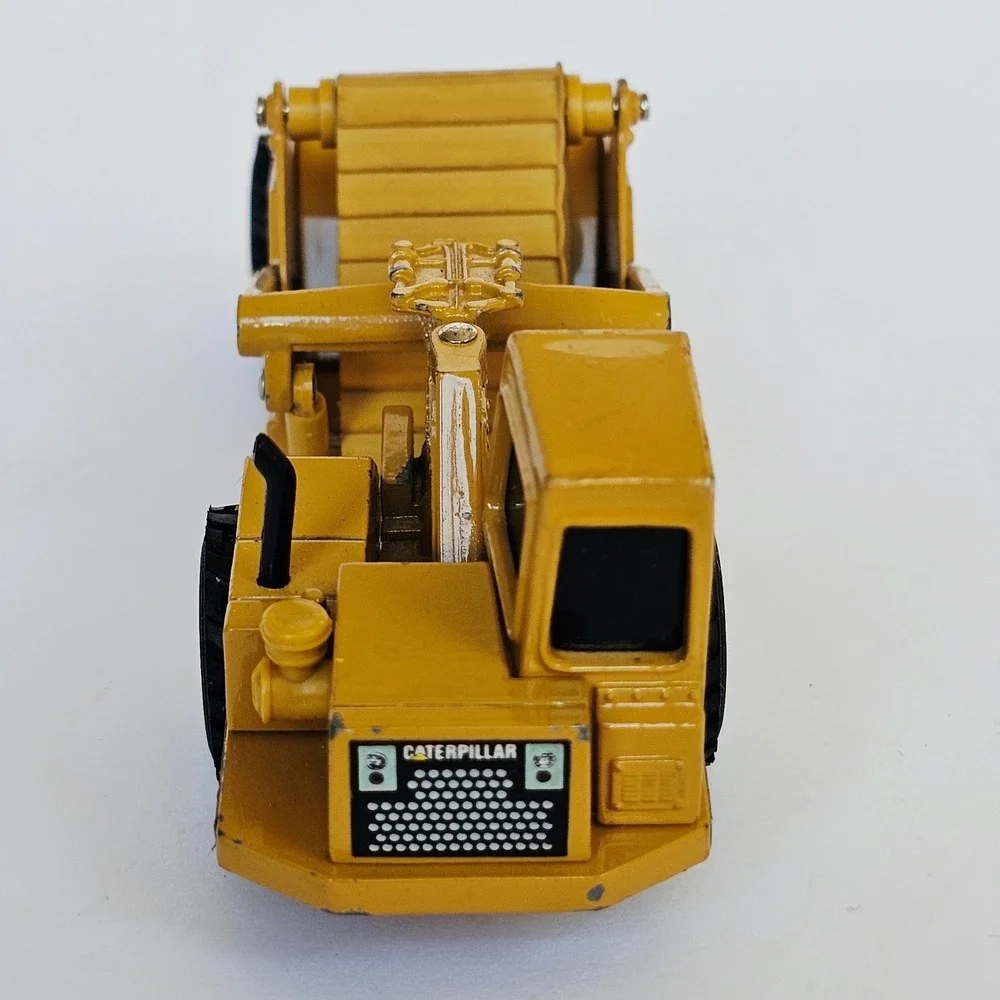 Vintage Ertl Caterpillar 613C Elevating Scraper Die-Cast‎ Construction Toy Cat